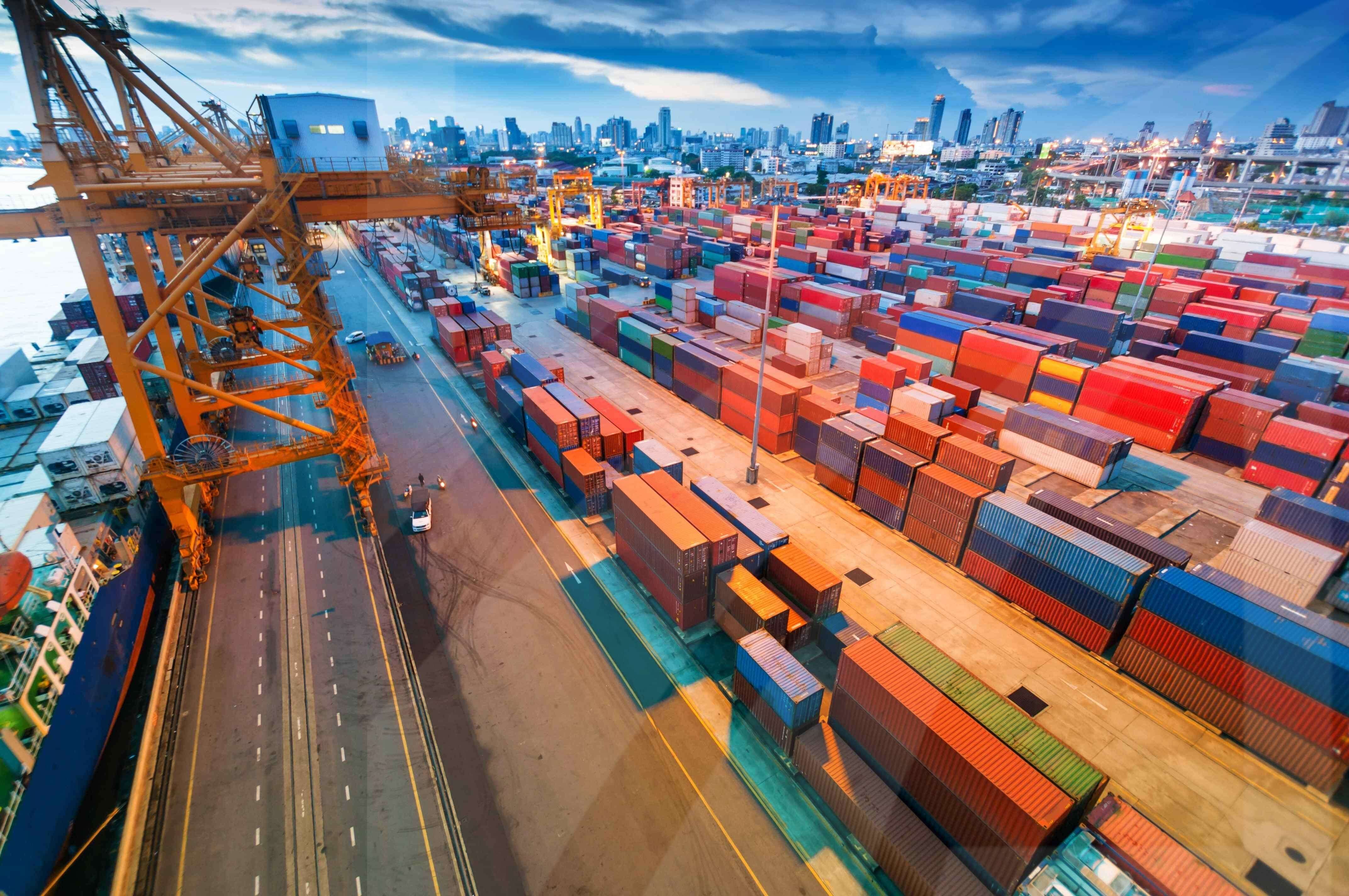 Shipment. Логистика. Логистика изображение. Логистика оранжевая. Логистический фон.